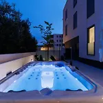 Latitude 44 Задар
