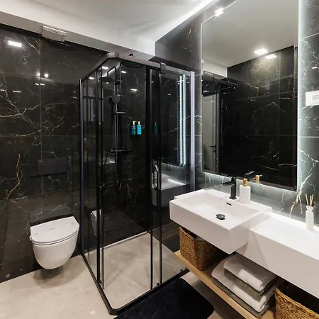 Latitude 44 * Задар