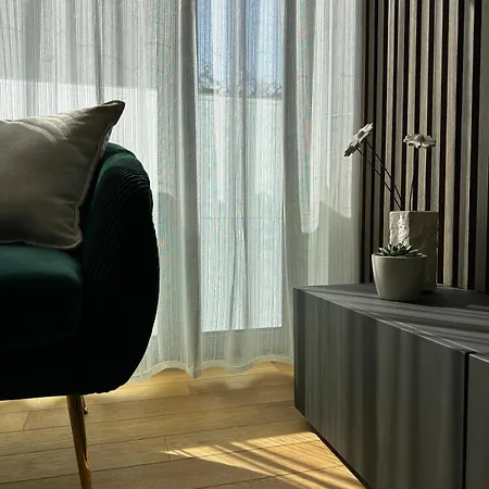 Latitude 44 Апартаменти *